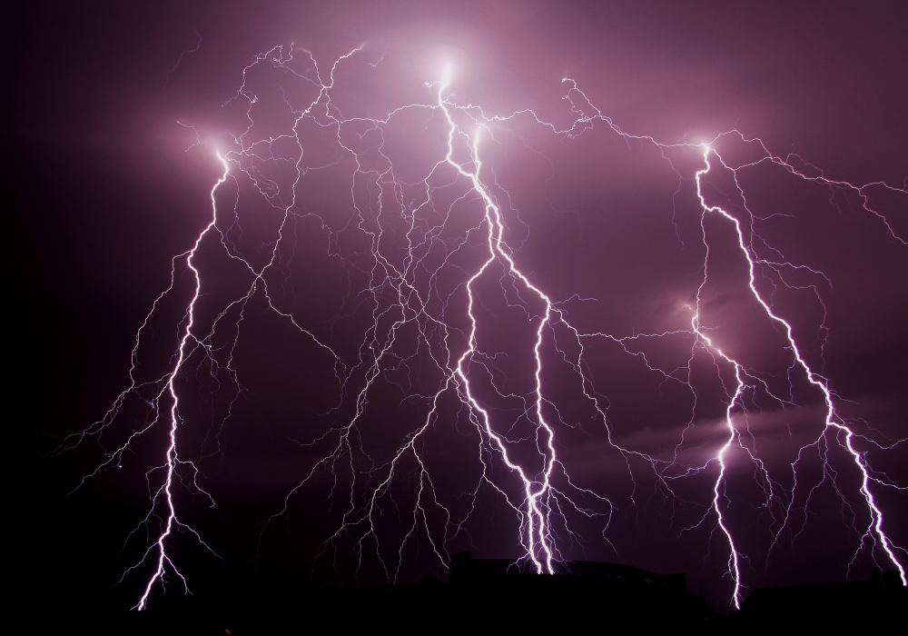gewitter-die-dunkle-seite-der-macht-a18278028.jpg